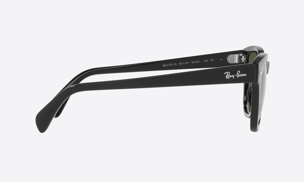 Lenstrack Eyewear collection featuring premium sunglasses, stylish eyeglasses, blue light blocking glasses, and kids’ flexible frames – modern lifestyle and fashion-forward eyewear for all ages