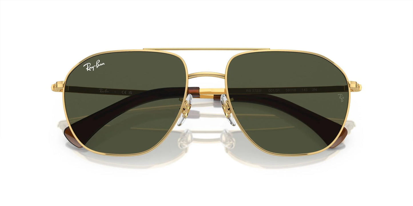 Lenstrack Eyewear collection featuring premium sunglasses, stylish eyeglasses, blue light blocking glasses, and kids’ flexible frames – modern lifestyle and fashion-forward eyewear for all ages